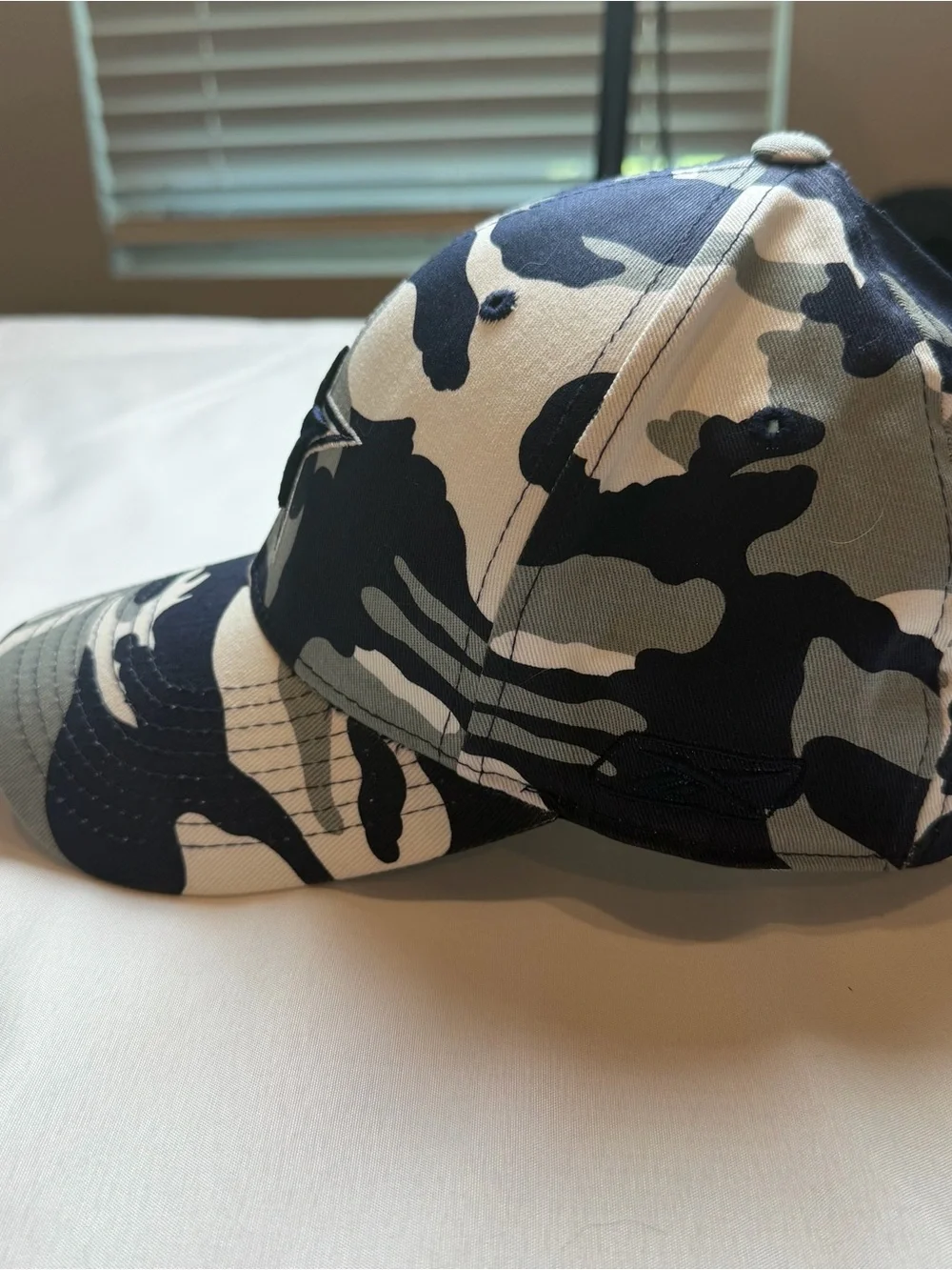 NFL Cowboys x Reebok Camo Interior Baseball Cap - Blue, Greg & Cream